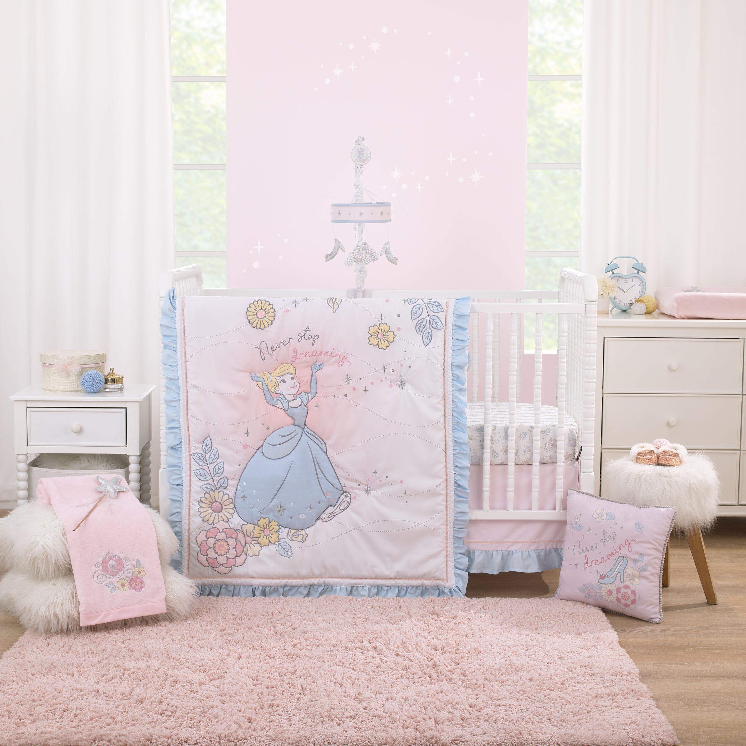 Disney Sweet Princess  Cinderella 3 Piece Nursery Crib Bedding Set